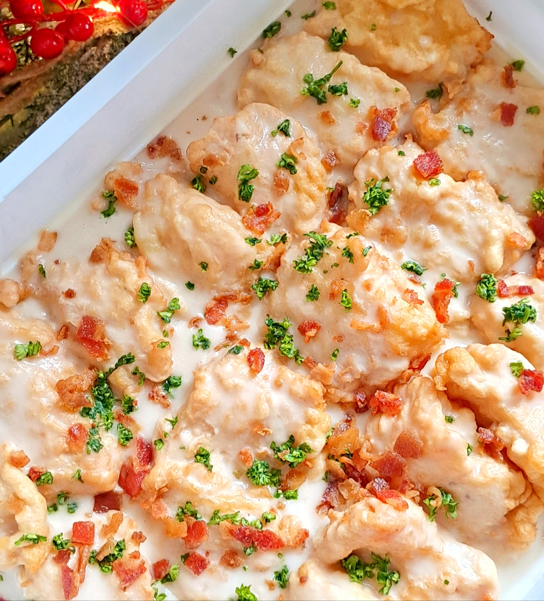 Baked Fish Fillet w/ White Sauce and Bacon